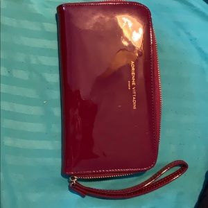 Adrienne Vittadini Charging Wallet